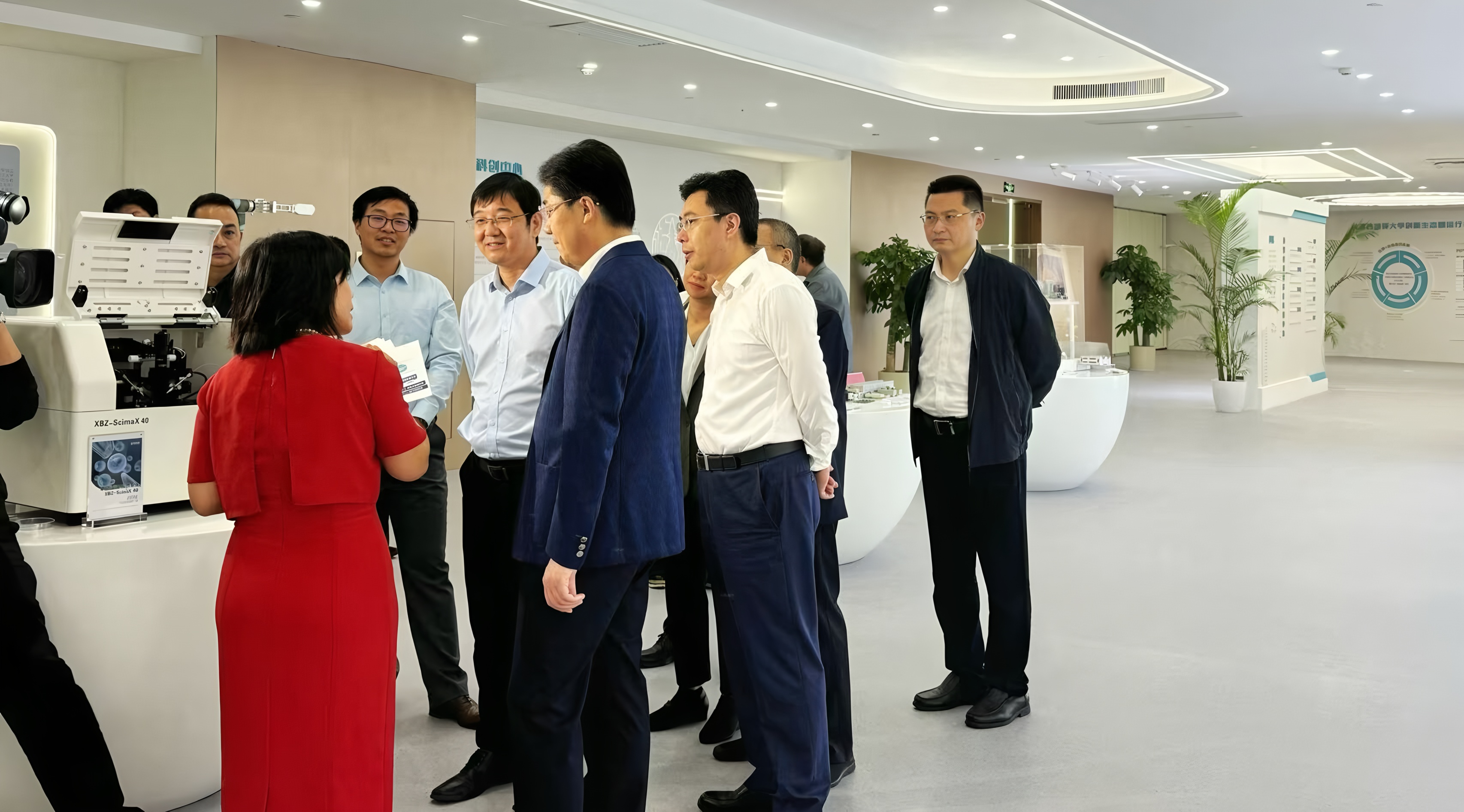 Hangzhou Municipal Deputy Secretary Yao Gaoyuan and Delegation Visit Sinboda Hangzhou Branch for Inspection and Guidance